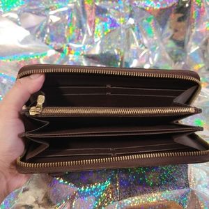 Authentic Louis Vuitton Wallet Zippy Brown Monogram Used LV Vintage